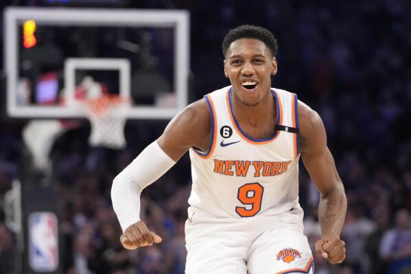 Brunson Randle help Knicks beat Heat 111 105 to even series AP News